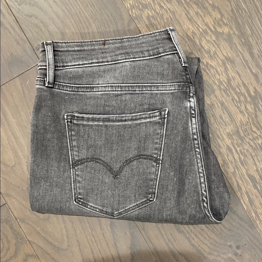 Levi’s gray skinny jeans style 721 High rise skinny